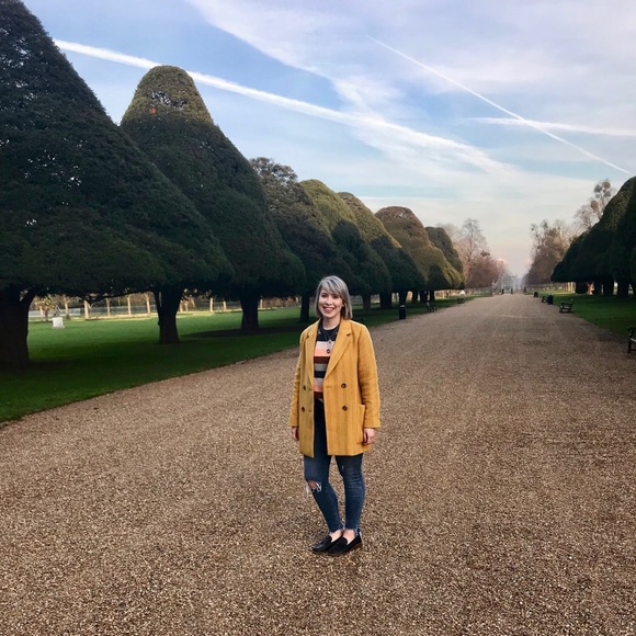 Meet your Posher, Catherine. - Picture 3 of 3